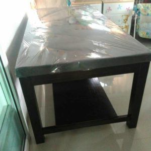 เตียงสูงกายภาพแบบมีชั้นวางของ /  Physical tall bed with shelf