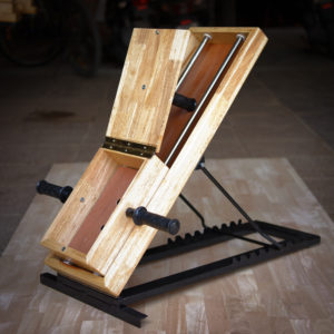 เครื่องบริหารหัวไหล่และข้อศอก  /  Incline board